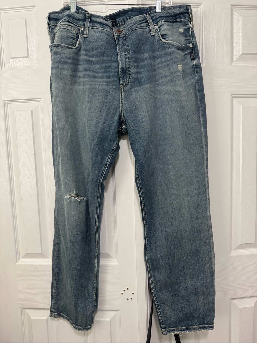 Silver Jeans Women's Faded Blue Avery Straight Leg Jeans